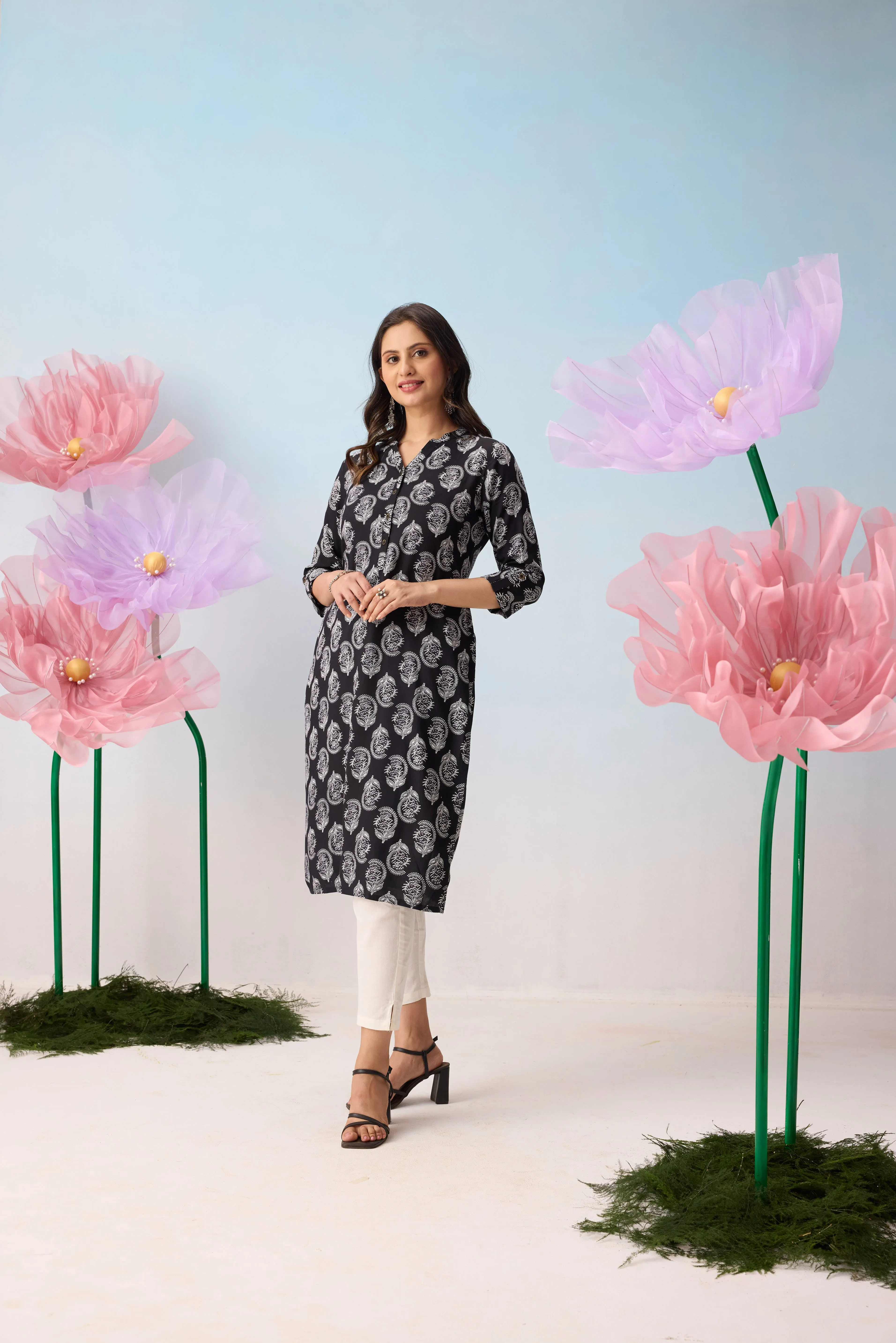 Black & White Floral Printed Kurta