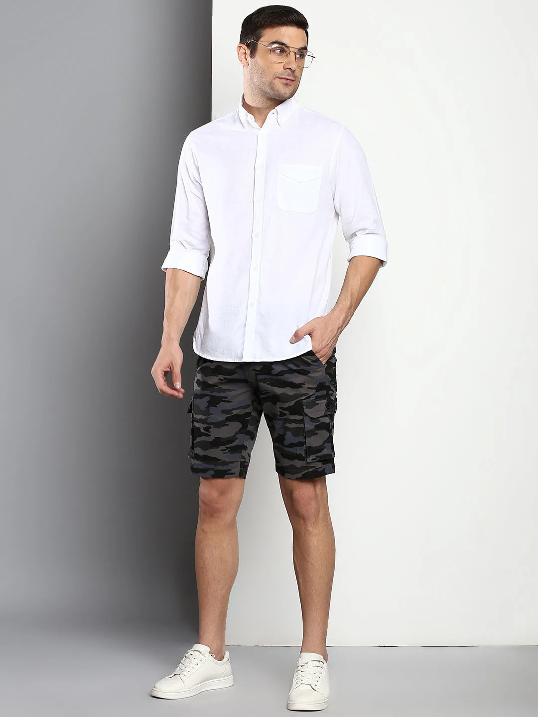 Men's Grey Slim Fit Mid Rise Casual Cotton Cargo Shorts
