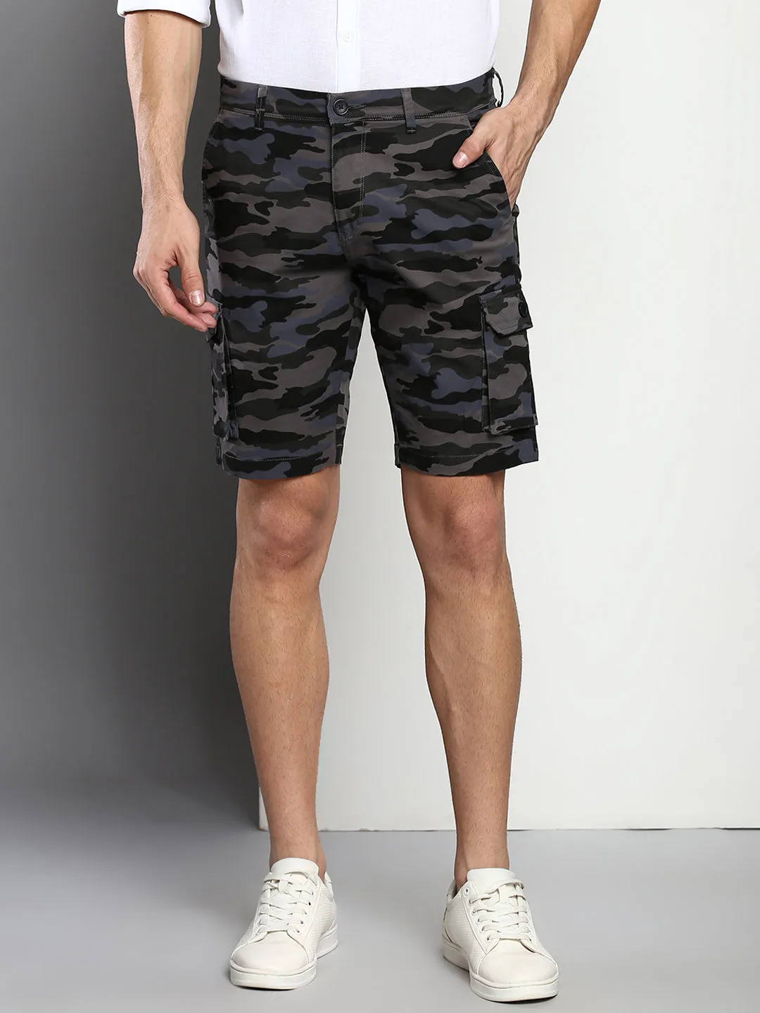 Men's Grey Slim Fit Mid Rise Casual Cotton Cargo Shorts