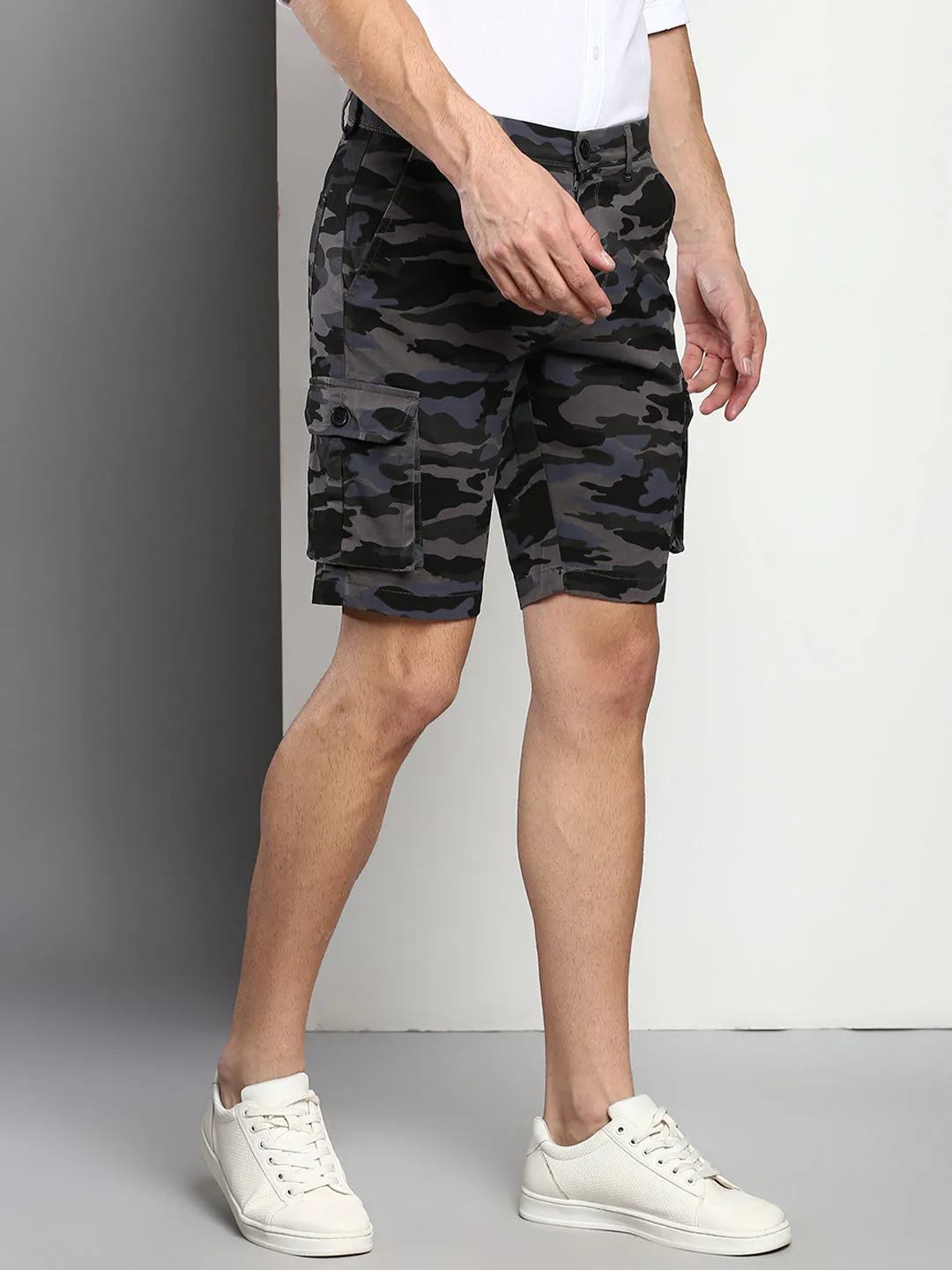 Men's Grey Slim Fit Mid Rise Casual Cotton Cargo Shorts