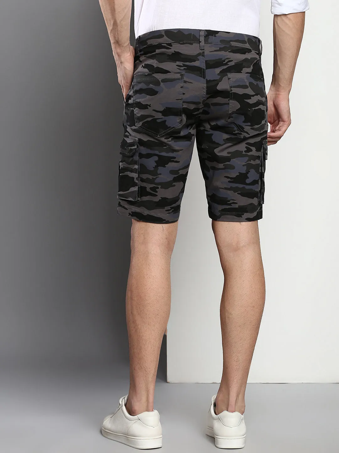 Men's Grey Slim Fit Mid Rise Casual Cotton Cargo Shorts