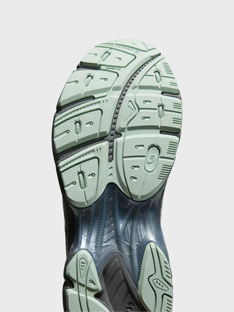 UB6-S GT-2160 Sneakers in Arctic Blue and Carbon